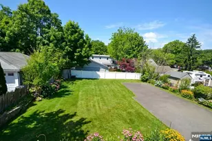 9 Pine St, Midland Park, NJ 07432 - Photo 3