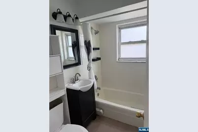 206 Riverview Place 4 #4, Cliffside Park, NJ 07010 - Photo 7