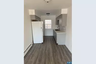 206 Riverview Place 4 #4, Cliffside Park, NJ 07010 - Photo 5