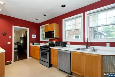 412 Mountain View Road, Englewood, NJ 07631 - Photo 7