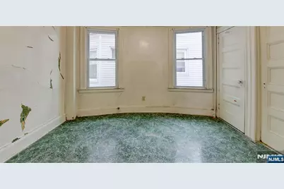 249 4th Street, Newark, NJ 07107 - Photo 31