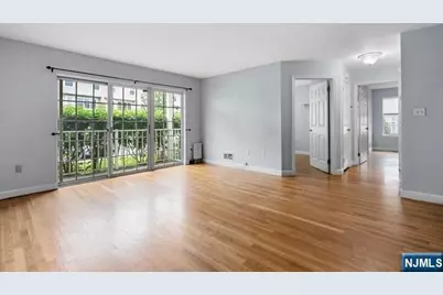 400 Crown Court 581 #581, Edgewater, NJ 07020 - Photo 1