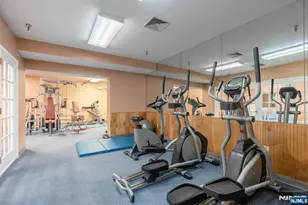 400 Crown Ct 581, Edgewater, NJ 07020 - Photo 27