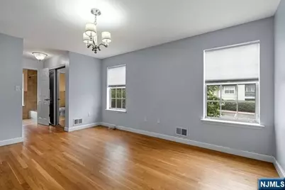 400 Crown Court 581 #581, Edgewater, NJ 07020 - Photo 13