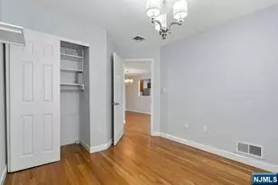 400 Crown Ct 581, Edgewater, NJ 07020 - Photo 9
