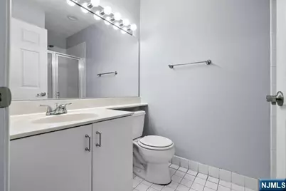 400 Crown Court 581 #581, Edgewater, NJ 07020 - Photo 11