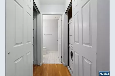 400 Crown Court 581 #581, Edgewater, NJ 07020 - Photo 21