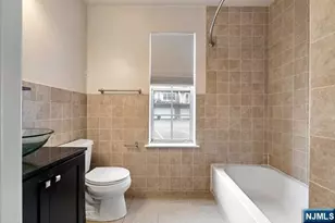400 Crown Ct 581, Edgewater, NJ 07020 - Photo 19
