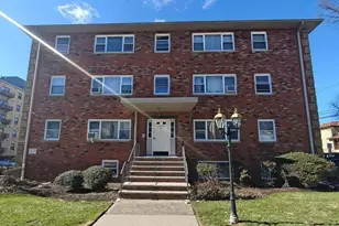 2430 8th Street Db, Fort Lee, NJ 07024 - Photo 3