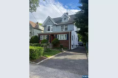 558 Argyle Avenue 2 #2, Orange, NJ 07050 - Photo 1