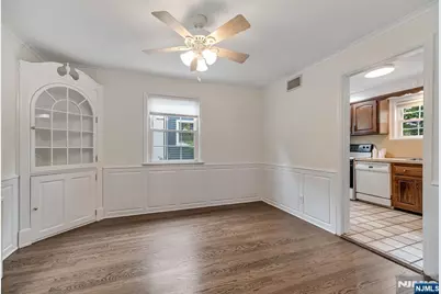 151 Walthery Avenue, Ridgewood, NJ 07450 - Photo 9