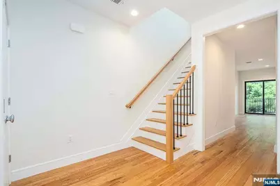 799 End Avenue, Cliffside Park, NJ 07010 - Photo 5