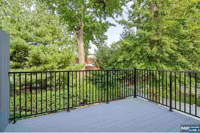799 End Avenue, Cliffside Park, NJ 07010 - Photo 9