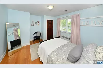 619 Montview Place, River Vale Township, NJ 07675 - Photo 15
