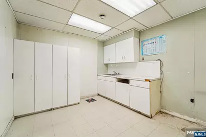 600 Kennedy Boulevard 1 #1, Union City, NJ 07087 - Photo 15