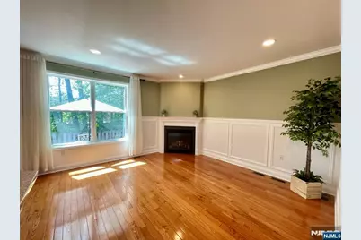1805 Whitney Lane, Allendale, NJ 07401 - Photo 5
