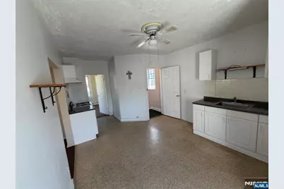 832 Paterson Avenue, East Rutherford, NJ 07073 - Photo 13