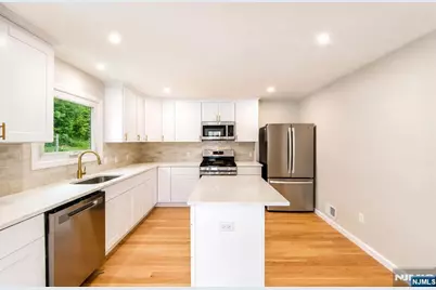 195 Van Winkle Street, East Rutherford, NJ 07073 - Photo 11