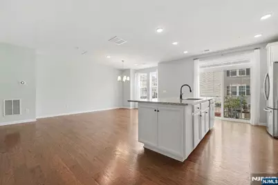130 Wesmont Drive, Wood Ridge, NJ 07075 - Photo 7