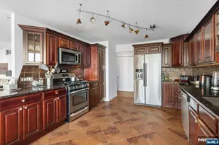 200 Old Palisade Road 5E, Fort Lee, NJ 07024 - Photo 15