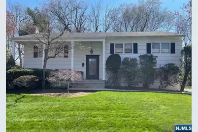 482 Tulane Court, Paramus, NJ 07652 - Photo 1