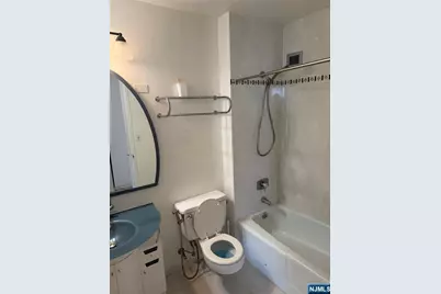7000 Blvd 138G #138G, West New York, NJ 07093 - Photo 3