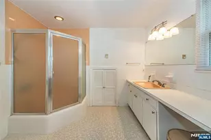 174 Pines Lake Dr, Wayne, NJ 07470 - Photo 29