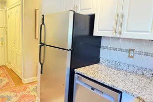 608 Brittany Dr 608, Wayne, NJ 07470 - Photo 7