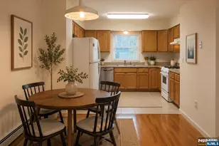 108 Parkview Dr, Teaneck Township, NJ 07666 - Photo 3