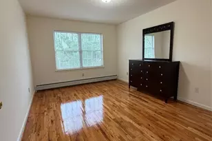 108 Parkview Dr, Teaneck Township, NJ 07666 - Photo 7