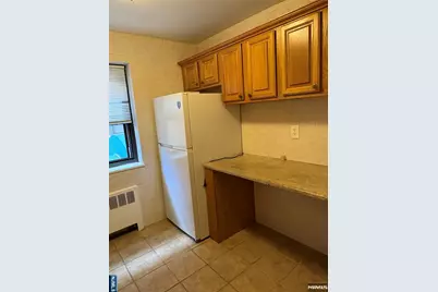 2337 Hudson Terrace B10 #B10, Fort Lee, NJ 07024 - Photo 11