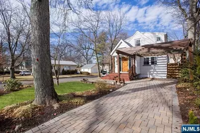 51 Day Avenue, Tenafly, NJ 07670 - Photo 3