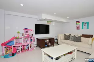 425 Wastena Terrace, Ridgewood, NJ 07450 - Photo 35