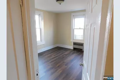 284 Renner Avenue, Newark, NJ 07112 - Photo 17