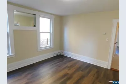284 Renner Avenue, Newark, NJ 07112 - Photo 7