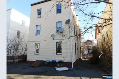 284 Renner Avenue, Newark, NJ 07112 - Photo 5