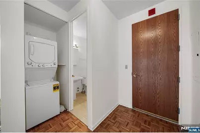 100 Carlyle Drive 10B-South #10B-South, Cliffside Park, NJ 07010 - Photo 17