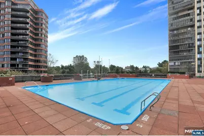 100 Carlyle Drive 10B-South #10B-South, Cliffside Park, NJ 07010 - Photo 19