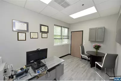 504 Hamburg Turnpike 105B #105B, Wayne, NJ 07470 - Photo 19