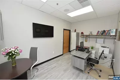 504 Hamburg Turnpike 105B #105B, Wayne, NJ 07470 - Photo 17