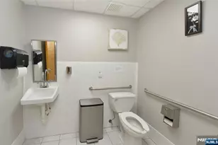 504 Hamburg Turnpike 105B, Wayne, NJ 07470 - Photo 21
