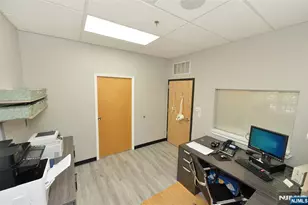 504 Hamburg Turnpike 105B, Wayne, NJ 07470 - Photo 13
