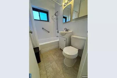 411 Park 2J #2J, Fort Lee, NJ 07024 - Photo 5