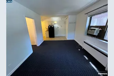 411 Park 2J #2J, Fort Lee, NJ 07024 - Photo 3