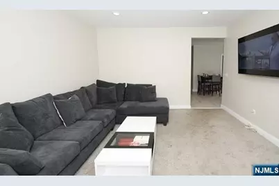 293 Mount Pleasant Avenue 1 #1, Wallington, NJ 07057 - Photo 1
