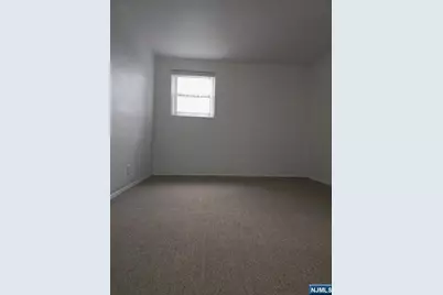 2345 Linwood Avenue 1A #1A, Fort Lee, NJ 07024 - Photo 9