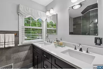 81 Mountain Road, Verona, NJ 07044 - Photo 15