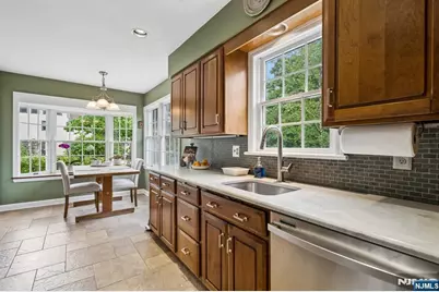 81 Mountain Road, Verona, NJ 07044 - Photo 7