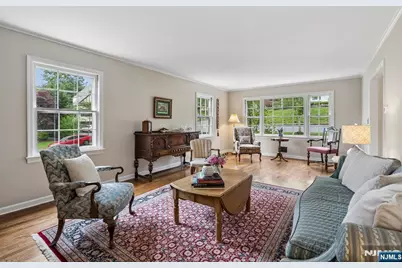 81 Mountain Road, Verona, NJ 07044 - Photo 5