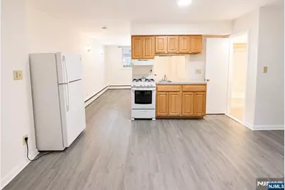 197 Orchard Street 197 #197, East Rutherford, NJ 07073 - Photo 5